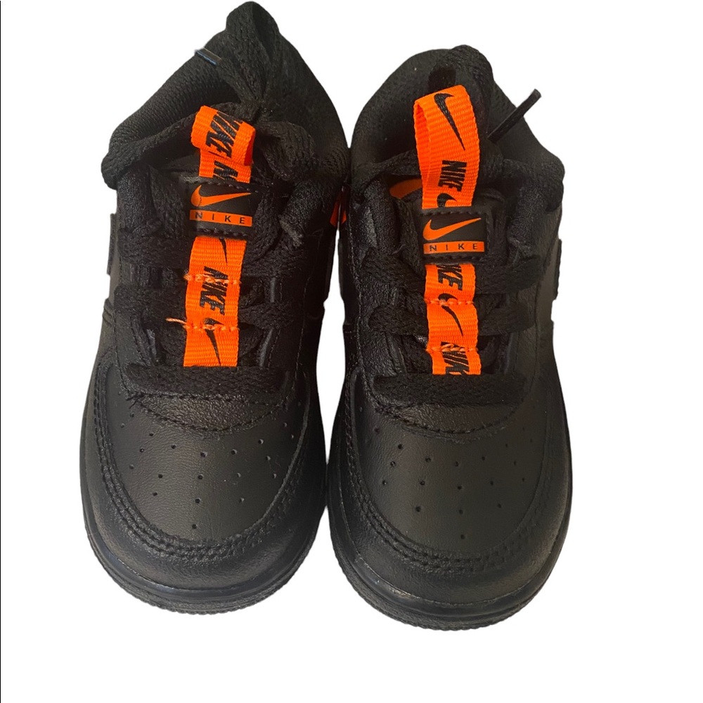 Brand new Nike toddler size 6c